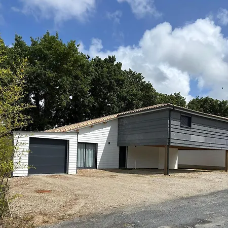 بيت للعطل Unique Quiet House Near